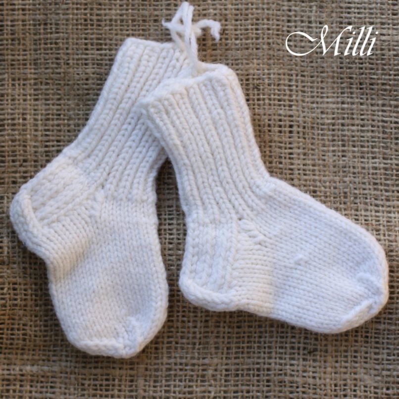 Knitted handmade baby socks wool 9-12cm by MilliCrafts.com